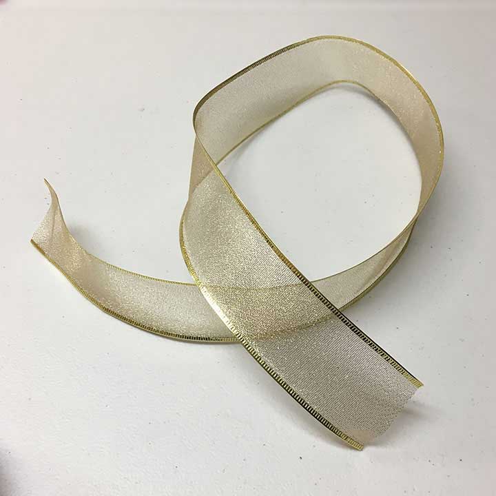 Cutting tail for bow