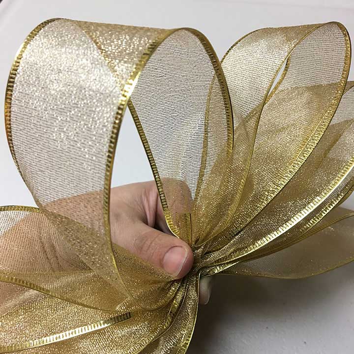 Creating center loop of bow