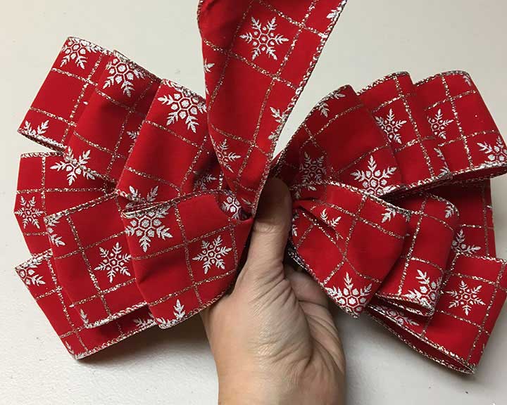 Creating last layer of loops for bow